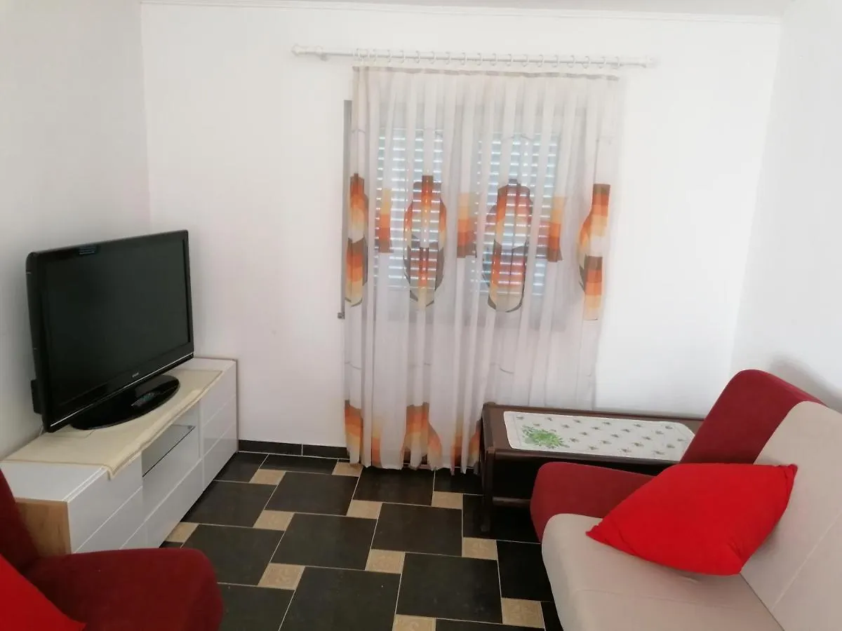 Edi Apartment Gabonjin 0*,